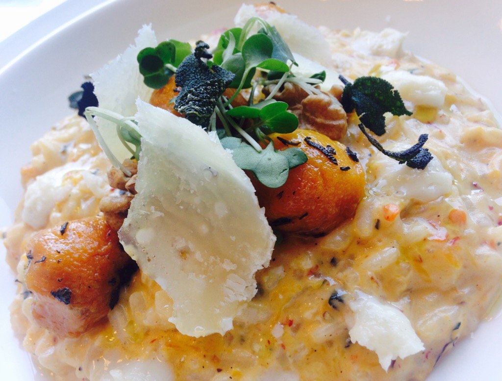 chefutkarsh1's tweet photo. Roast Pumpkin &amp; sage risotto, candied walnuts, whipped Gorgonzola, Parmesan air, fenugreek cress, olive oil powder https://t.co/3jEkBBA1Fa