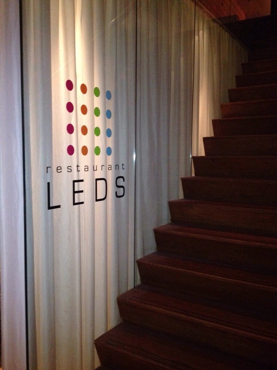 GrandWinston's tweet photo. Nog een uur en dan begint #ledsshare! https://t.co/gdDJ3JR3u8