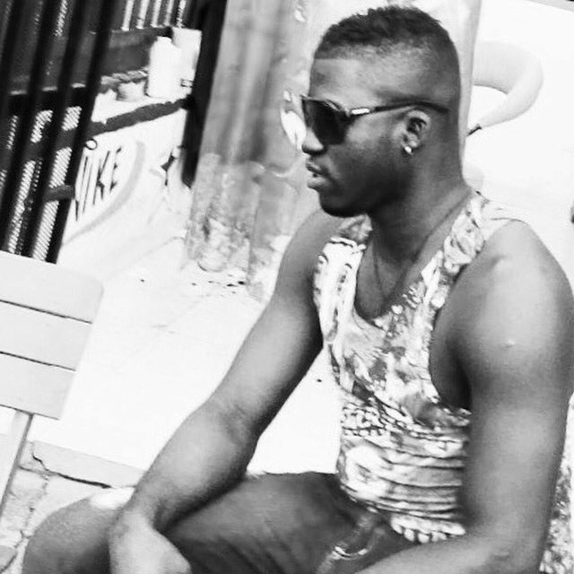 luisaracoltan's tweet photo. Buenos días people
#blackgormusi
#💪🏿👊🏿✌🏿️💯🎼🎙🎤
#lospre https://t.co/UVkBo28p38
