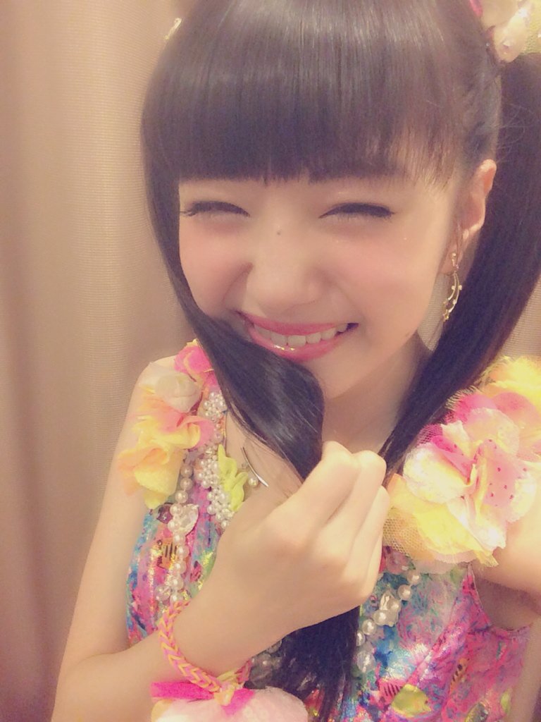 miorin_lemon212's tweet photo. 『ドリアン少年』を歌わせて頂きました😊🍋

とーっても楽しかったなぁ💗
見つけて下さいましたか？？

こんなにも素敵な番組に今年も出演させていただけてとても光栄です✨嬉しいです✨

#ベストヒット歌謡祭 #NMB48 https://t.co/9C48AROU0Q