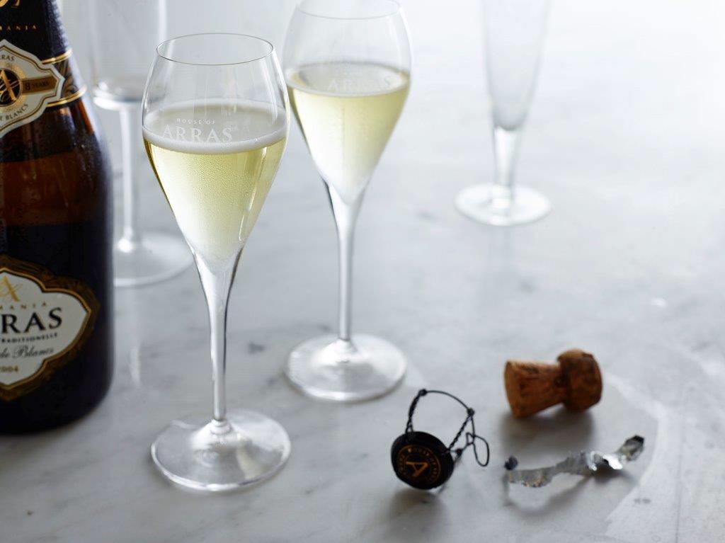HouseOfArras's tweet photo. We're ecstatic our 2006 Blanc de Blancs has won @NatWineShow champion wine of show, 1st ever sparkling wine to win. https://t.co/9EsU97RXjW