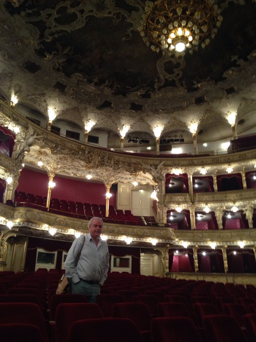martylyricfm's tweet photo. Breathtaking inside the auditorium at #PragueStateOpera ahead of #LaBoheme tonight with @TravelDept https://t.co/R2sVsphCuT