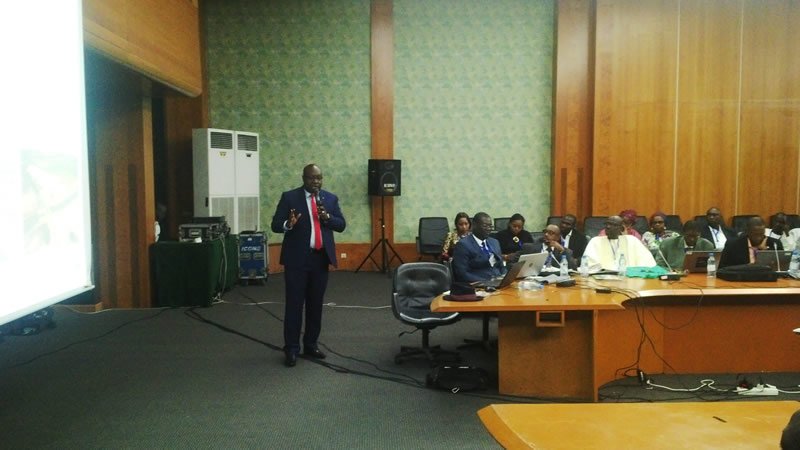 Présentation des réalisations du projet irrigation de MCA aux participants par Mr Séne directeur du projet #atelier