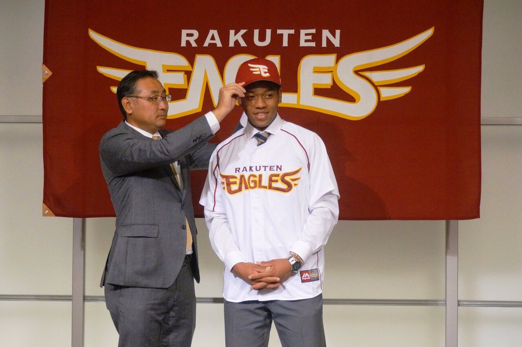 Rakuten__Eagles's tweet image. Officially signed w/ 18y/o 2015 #1draft-pick OF Rui Okoye today! Can't wait to see him!! #RakutenEagles! #okoye9