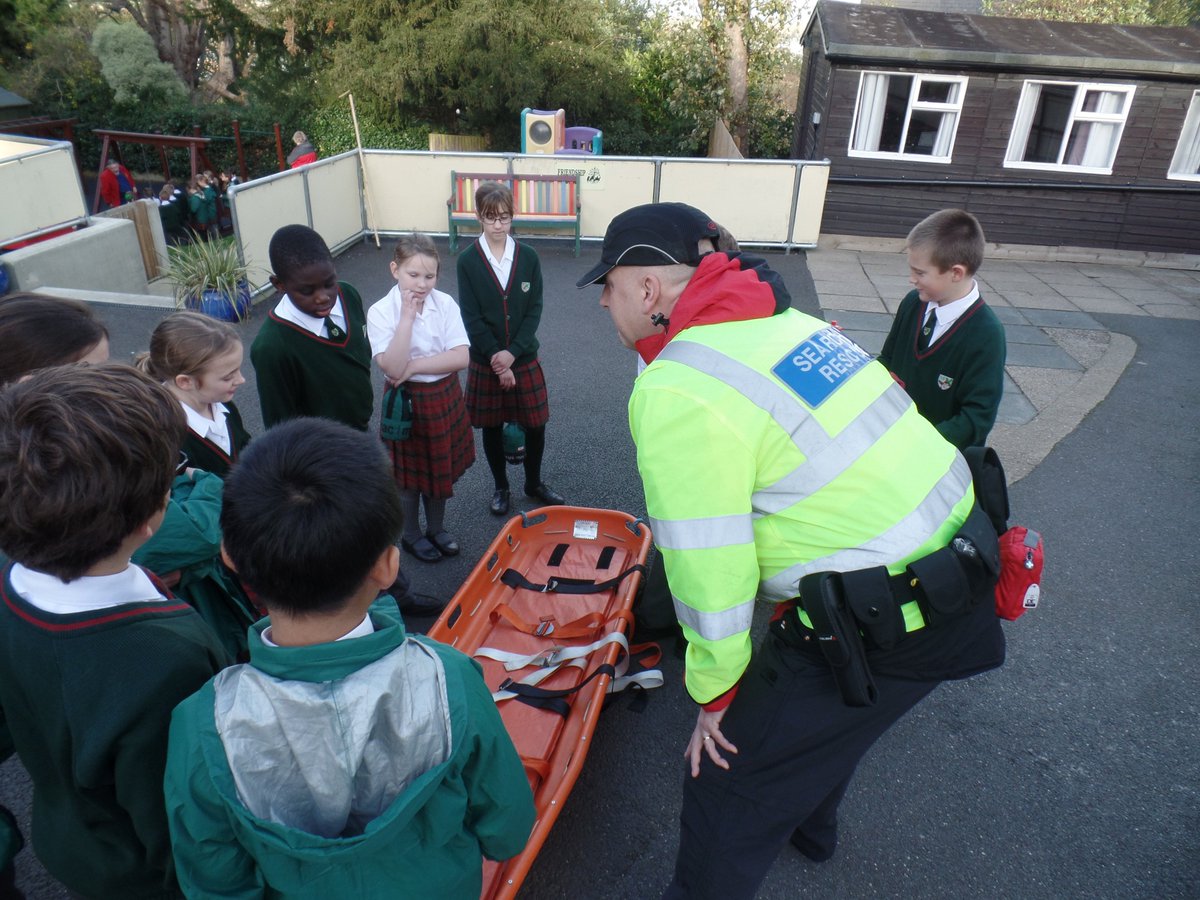 MaldonCourt's tweet photo. Thank you to @EssexSAR for visiting our school to teach the children about their vital work. https://t.co/eaV8GeJ1UR https://t.co/yMSFo9jept