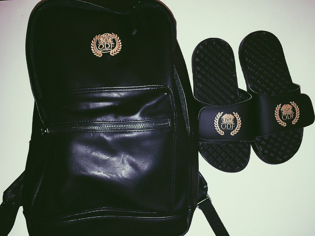 NicholasDex's tweet photo. Daily Essentials: @ODFClothingUK Leather Faux Backpack &amp; Black/Gold Slides https://t.co/E7Z7xTV4sD