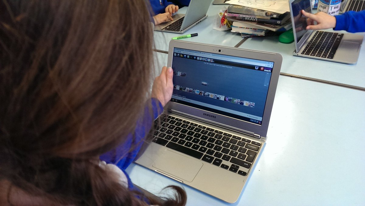 rhwsprimary's tweet photo. Year6 using @purpleMash on #Chromebooks to make a class #database #googleeducation #ict https://t.co/NCtnsLibkD