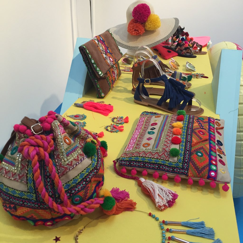 TheBellaBe's tweet photo. Next stop @boohoo #ss16 press day! Check out these goodies!! #fashion #boohooss16 #loveclothes #nextseason #shopping https://t.co/uGxsewLOEN