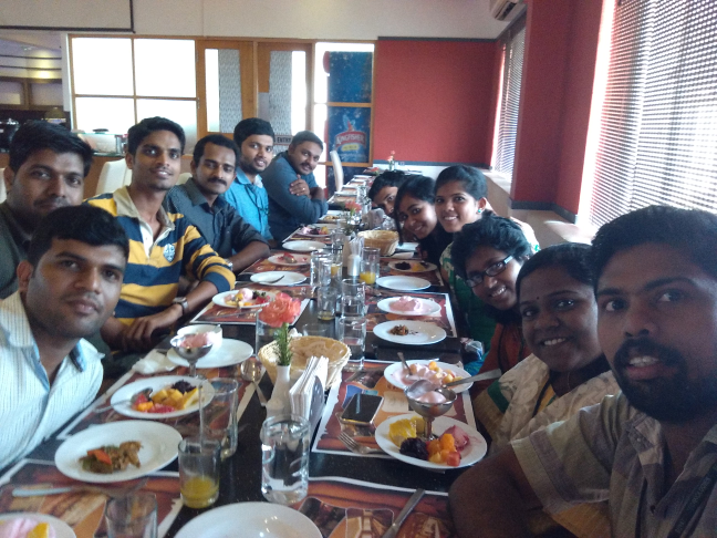 mansoor_em's tweet photo. #SoCXO #TeamLunch #Suyatitech https://t.co/Egb1strsTe