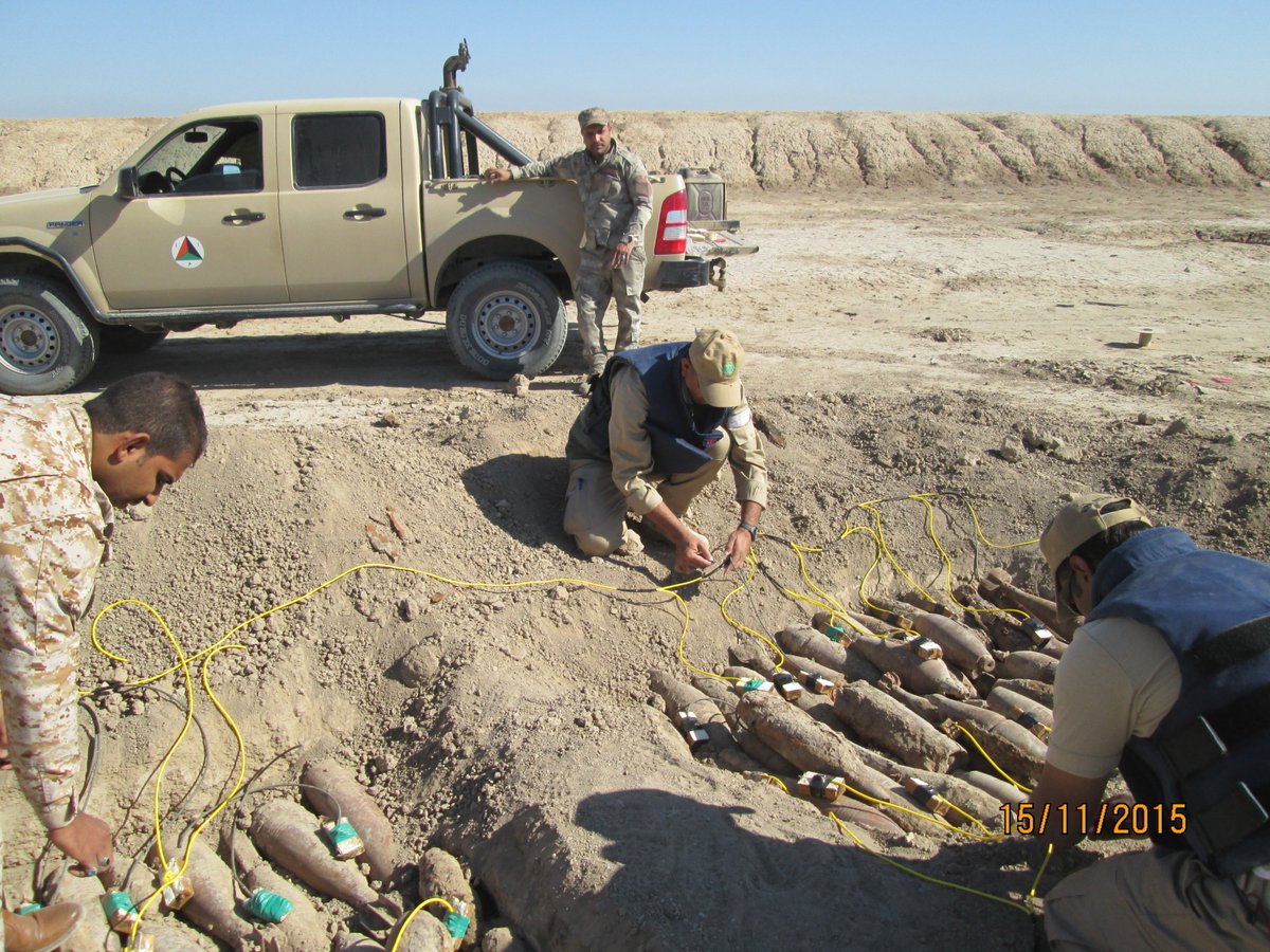 IraqNpa's tweet photo. NPA- South Iraq, aided by The Iraqi Military, conducted Explosive 
Ordnance Disposal procedures in ShattAlArab/Basra https://t.co/rMHcMEvsYc
