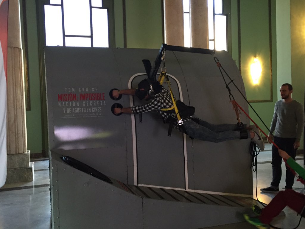 chorbetenaranja's tweet photo. Realidad aumentada con #inMediaStudio y #MisiónImposible en #Inspirational15 https://t.co/xOMgBjetjd