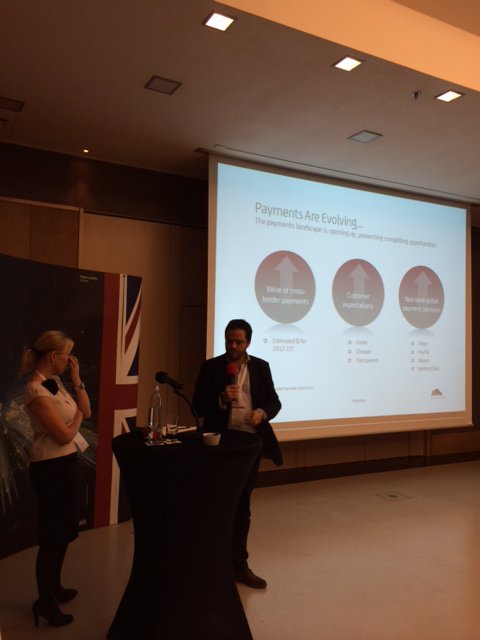 roklen24's tweet photo. #FinTechForum: Představení společnosti #Roklen je v plném proudu! #FinTechCZ #fintech https://t.co/PaRmLrgI8a