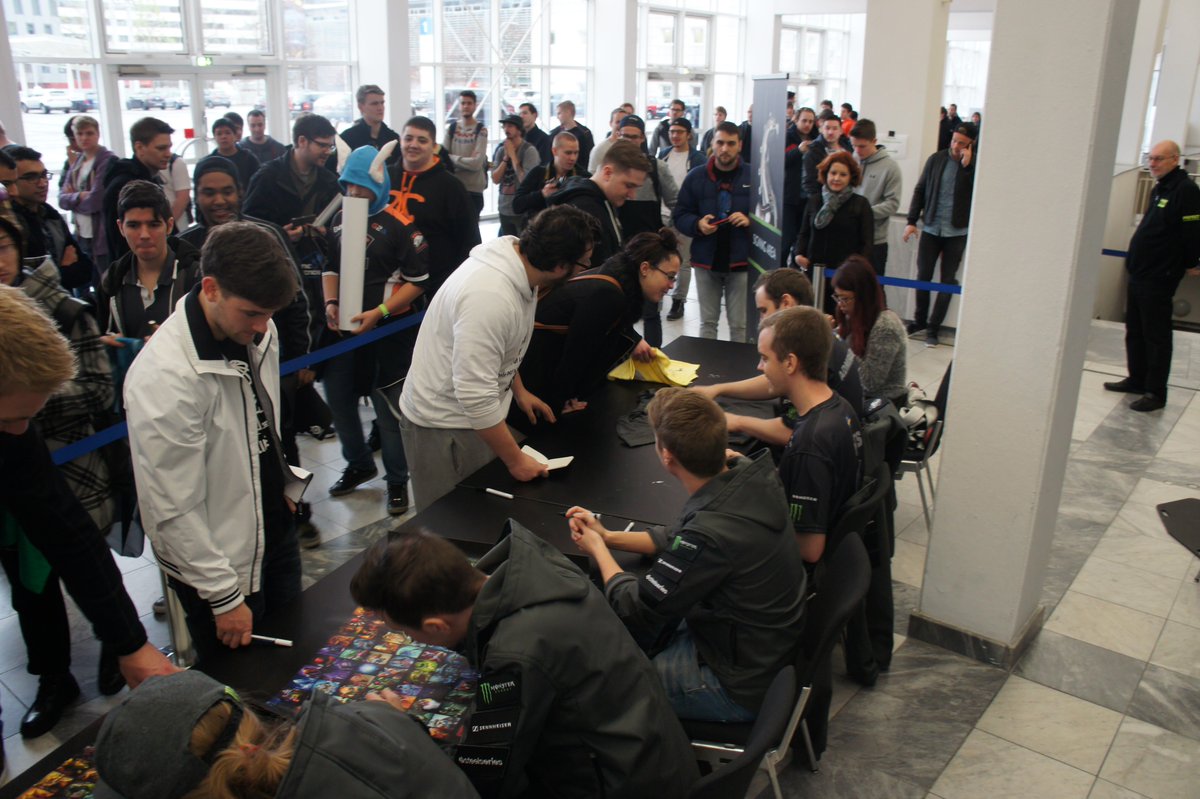 Thanks to all the awesome fans who attended our signing-session at the #FrankfurtMajor!