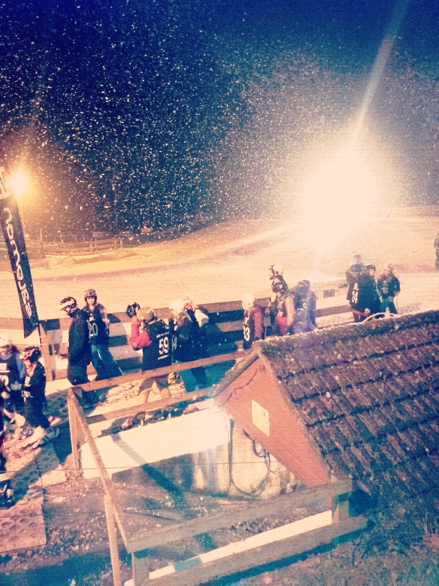 DunhamClare's tweet image. Snowing!