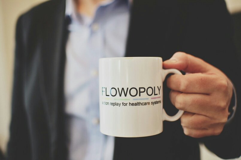 kurtstat's tweet image. The *cheesy* image from this morning&apos;s photoshoot with the fabulous @EllieMorag!  #FlowDataSymposium