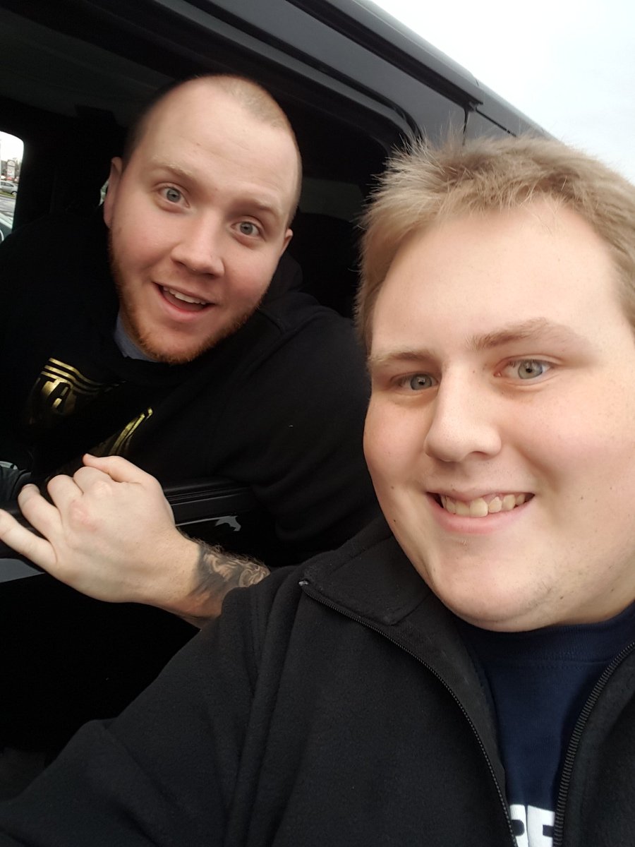 TammisKapping's tweet image. Met one of my idols this morning at Starbucks!! Actually still in shock! #tatmanarmy  @timthetatman