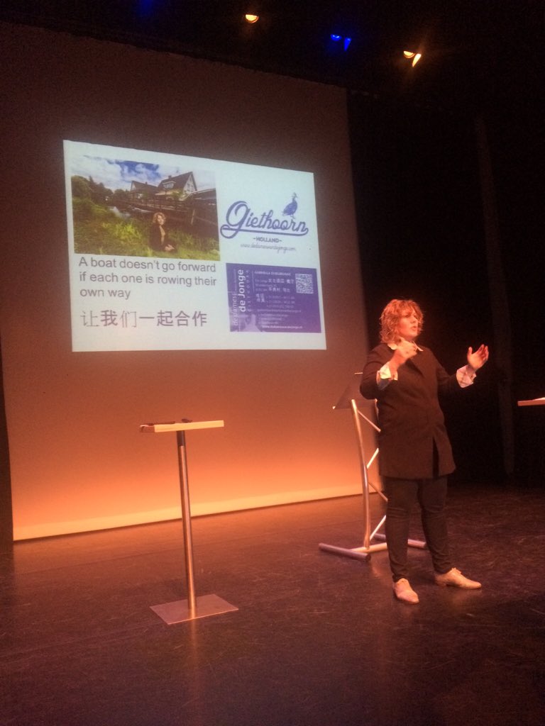 visitflevoland's tweet photo. Het belang van samenwerking voor succes. De presentaties van vandaag binnenkort ook op onze website. #Vtcongres2015 https://t.co/fVaJ4I5qW8