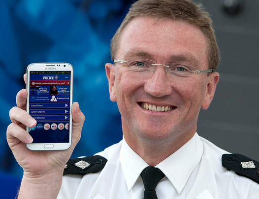 gmpolice's tweet photo. The #GMPApp helps give you quick access to policing services close to your location. https://t.co/7JSZBVhKGx https://t.co/JeATmdLjyP