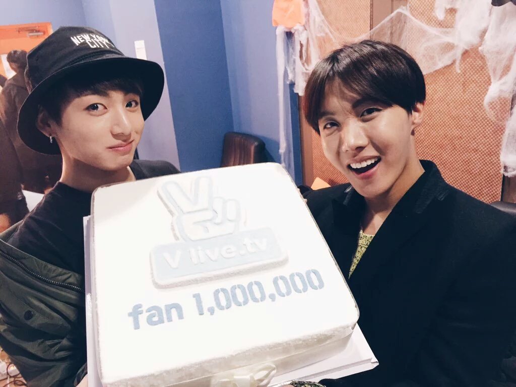 arm_bang's tweet photo. Kookie's face ;; https://t.co/YHhT5SdJUK