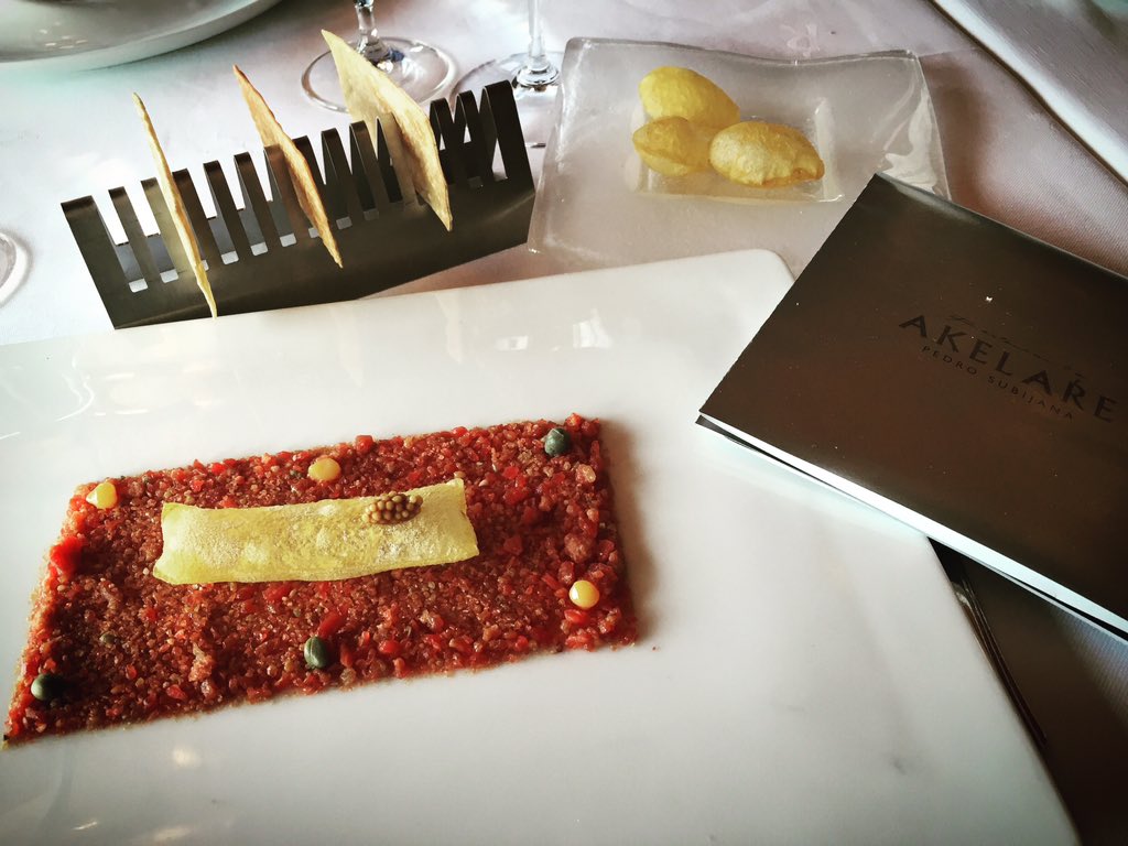 Tartar de buey en #akelare de <a href="/PSubijana/">Pedro Subijana</a> 
Gastronómicamente hors categorie