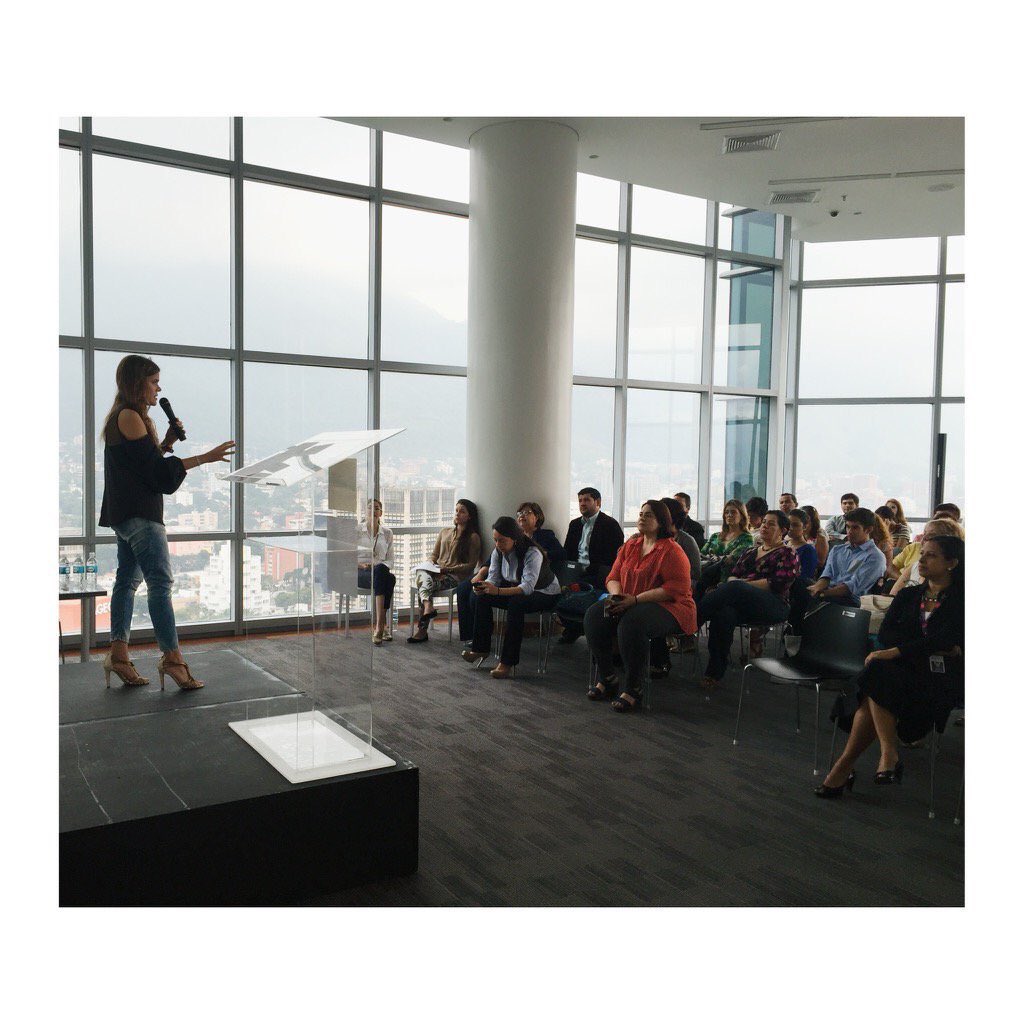 NoPiseLaGrama's tweet photo. Nuestra fundadora @DanielaPanaro durante su exposición en el @WEDVenezuela hablando sobre emprendimiento #WEDO2015 https://t.co/K8fhcM3C3D
