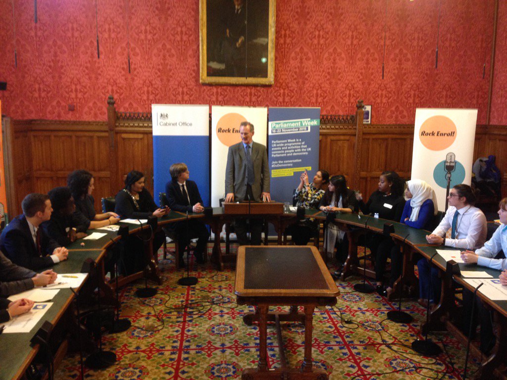 mckdnl's tweet photo. @CitizensUK leaders Salvatori and Najwa engage @JohnPenroseNews about young people and  #DoDemocracy @CUK_YLT https://t.co/tsiz1oNdHi