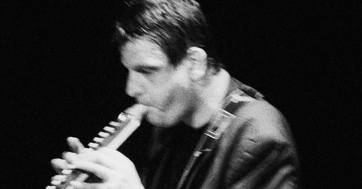 Humo's tweet photo. #Concert van de week: #ForeverLow, lees hier het #interview met Rudy Trouvé: https://t.co/9IjkjYGyCi https://t.co/Kkj3mHNkBm