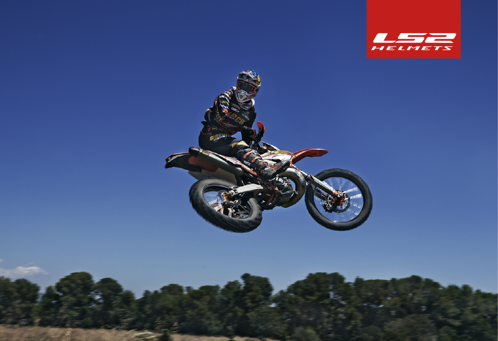 LS2Official's tweet photo. IVAN CERVANTES. FROM ENDURO TO DAKAR
#LS2 #LS2Helmets #LS2AlwaysHead #LS2riders @IvanCervantes25 @dakar @enduro https://t.co/CPgqfccL3L