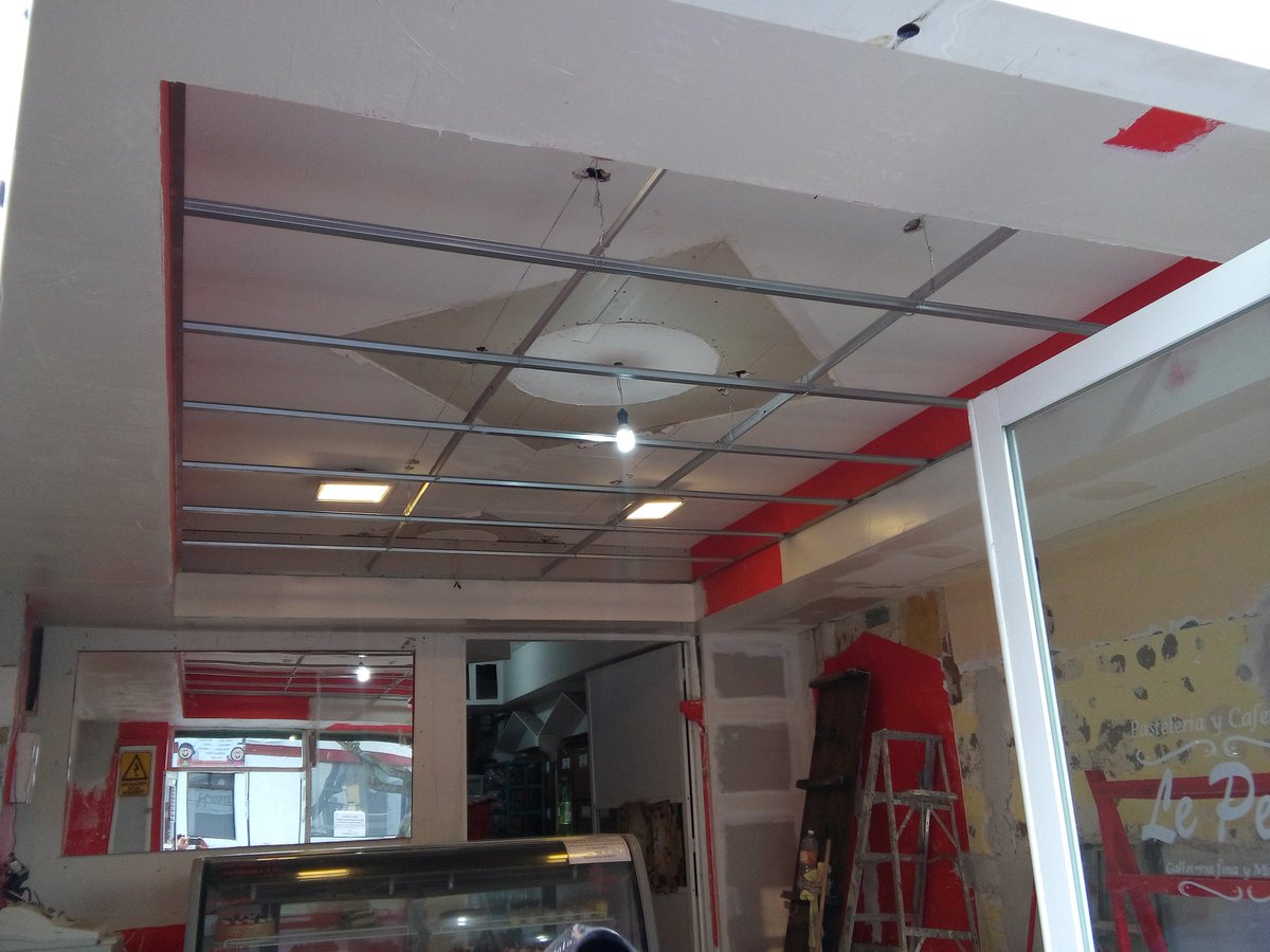 ArcPm08's tweet photo. Plafon liso #primeraetapa #lepetit #remodelacion https://t.co/6DysFIG4rR