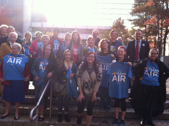 ClimateTN's tweet image. Supporters of the #CleanPowerPlan have arrived in #Atl. We won't backdown to polluters. #ClimateChange #COP21