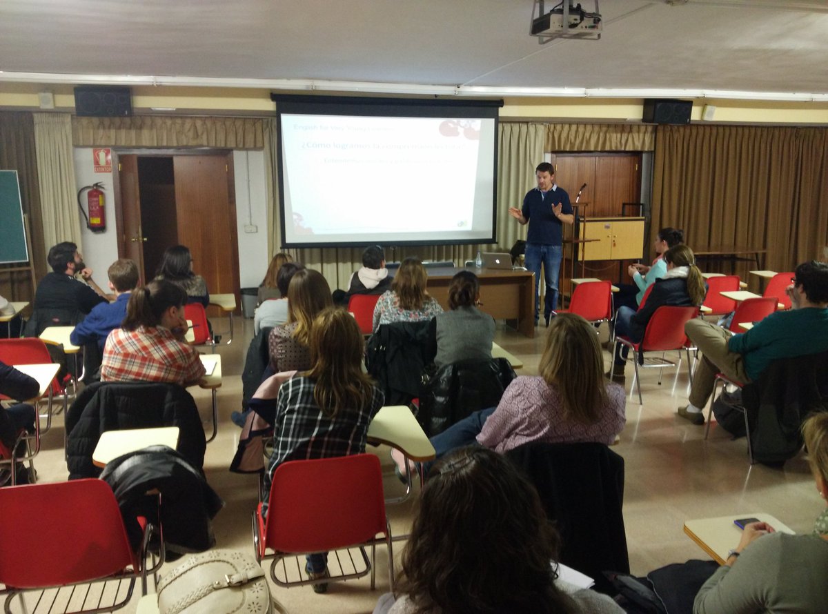 maristaszgz's tweet image. Comienza la charla para familias de Infantil sobre el método Yo-Yo Phonics,  gracias a @Edelvives