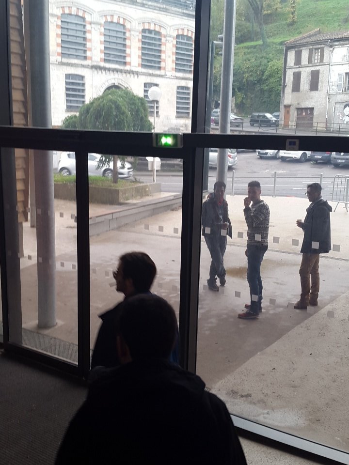 pizzapch's tweet photo. Pour un travail productif, il faut savoir s'aérer l'esprit ! #IngeCnamPCH https://t.co/9olAKpNZ2s