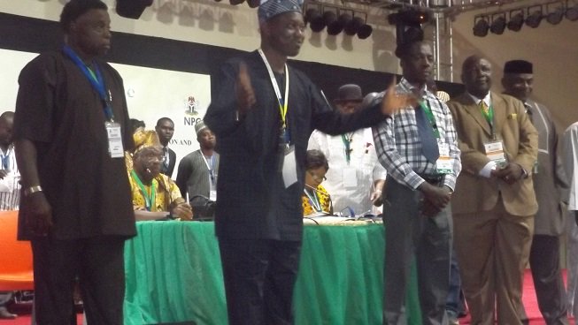 NSEAkure's tweet photo. The Akure Branch chairman taking his bow at the excos wer presented ta the NSE AGM @jideatandeyi @NseHeadquarters https://t.co/vPMCe5sznj