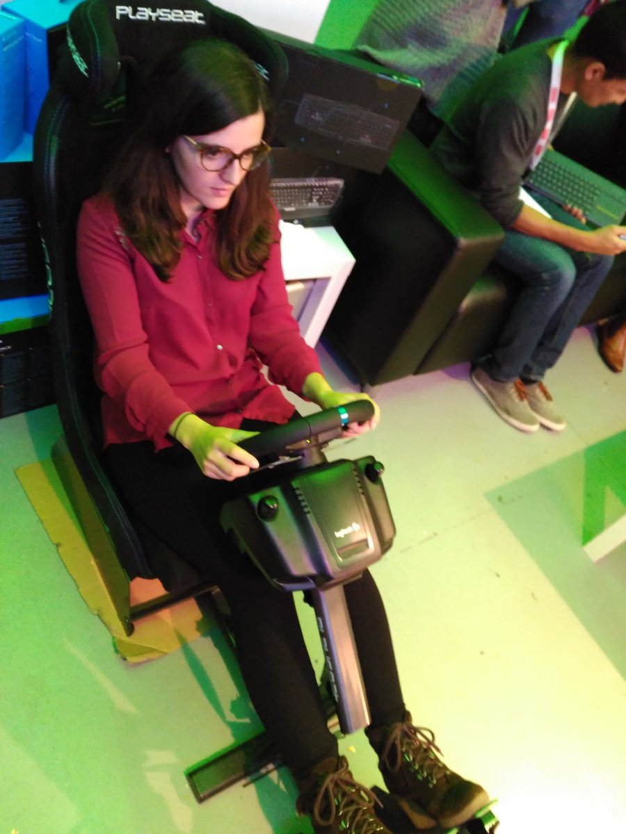 andrea_teranaz's tweet photo. #LogitechXataka https://t.co/FnVTEs830H