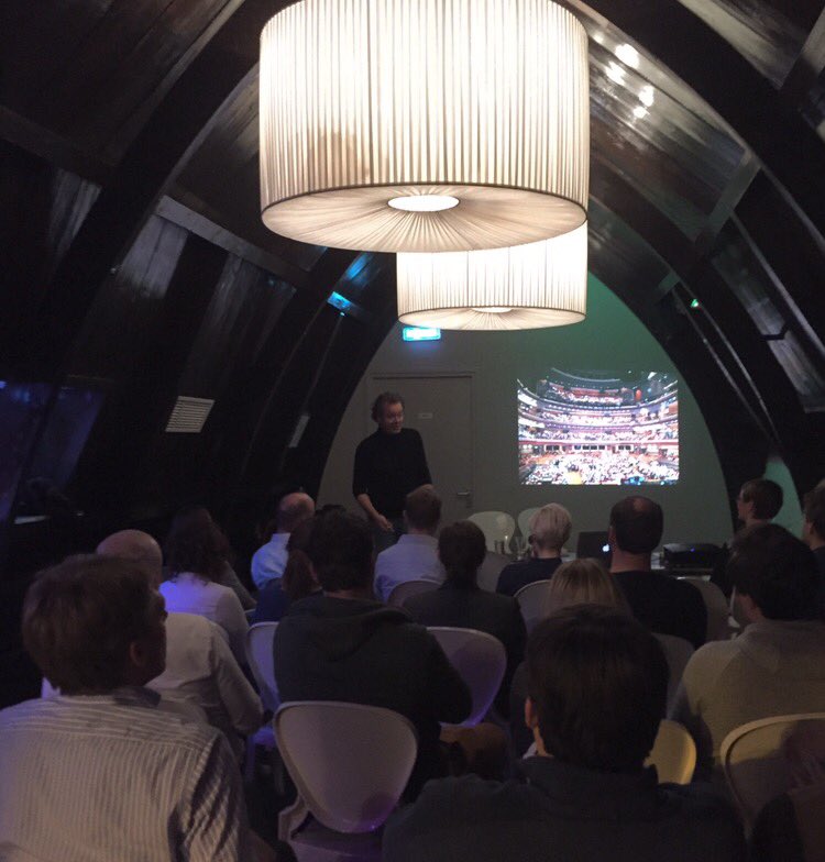 Vanavond een LinkedIn Masterclass van <a href="/perryvanbeek/">Perry van Beek</a> via <a href="/JCIKennemerland/">JCI Kennemerland</a> #JCIKen