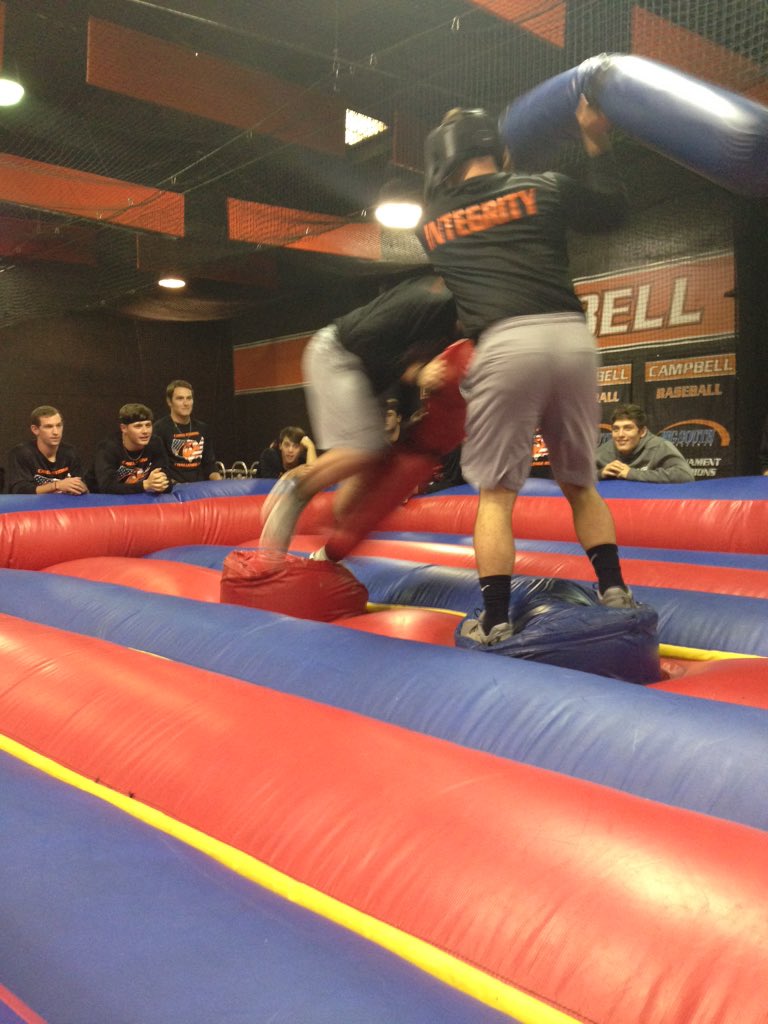 JHaire03's tweet image. A little hand to hand combat kicks off day 4 of @GoCamelsBSB #CSC15! Yost defeats Lopez in the finals! #winningBelts