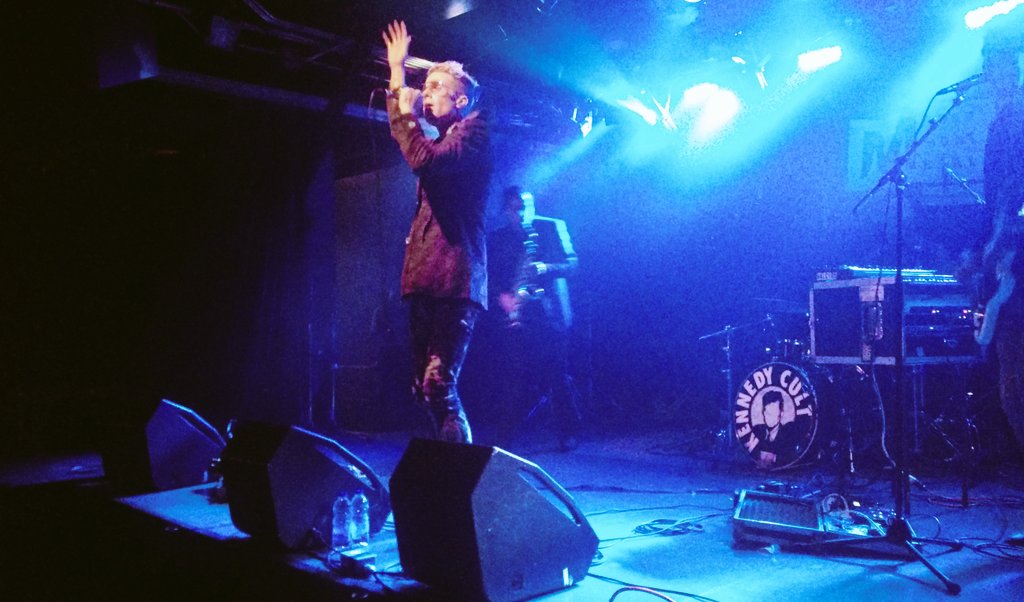 mformontreal's tweet photo. .@eOneMusicCanada's @KENNEDYCULT now treating us to their own heartbreak pop 🎷🎶 https://t.co/lvTHJRdBPv