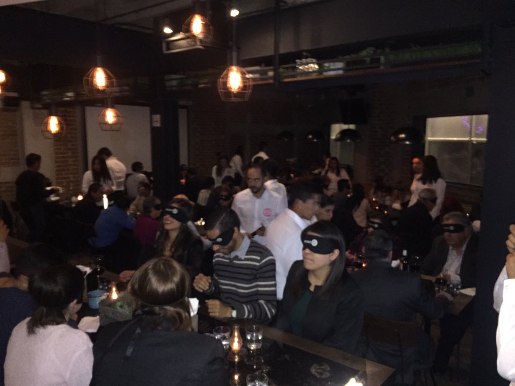 Rotaract_TNG's tweet photo. Ayer realizamos la 3ra edición de Cena a Ciegas en Oryx Capital. Más info en nuestro FB 👌🏼 https://t.co/KI3omI76Dz