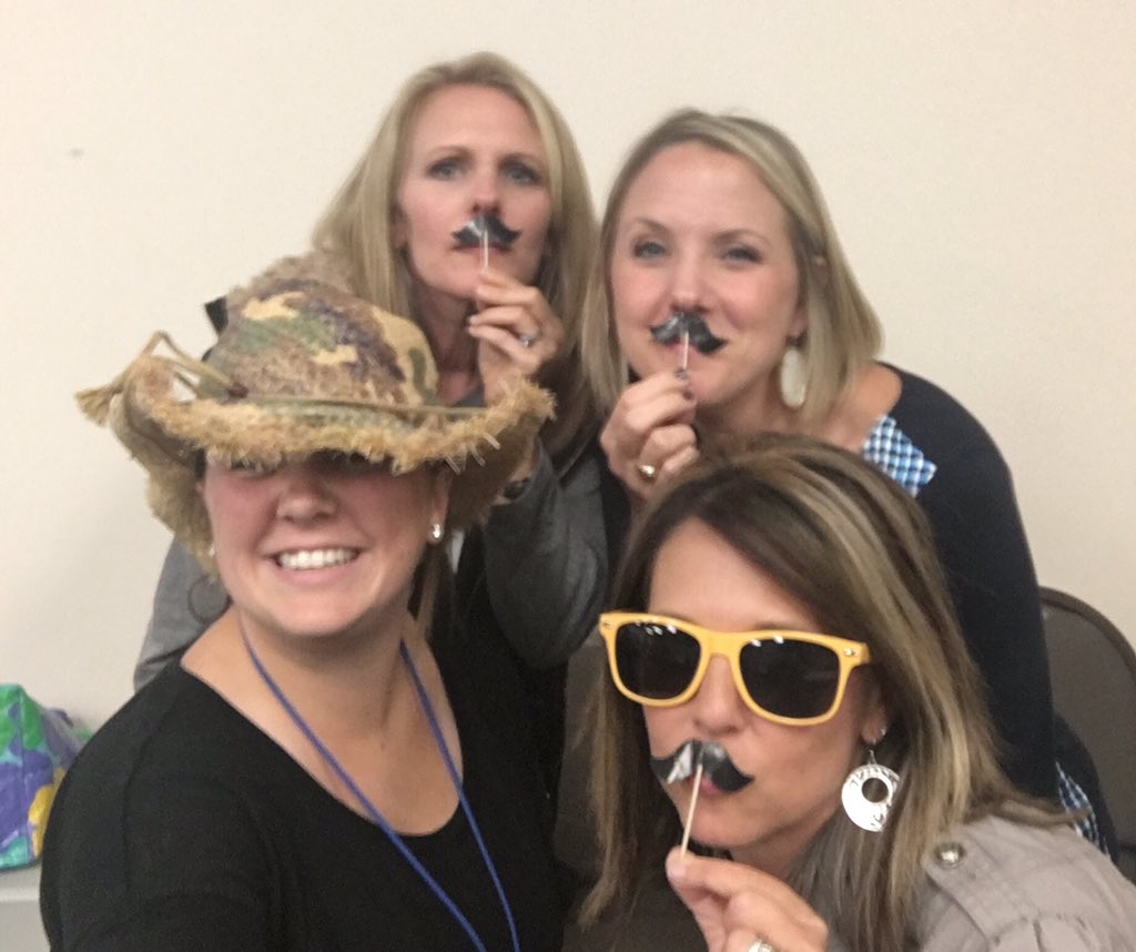 jennylu06's tweet photo. Twitter training at #CSISDTL with @Mann4Edu #CSISDchat https://t.co/Wl0M3UPU0E