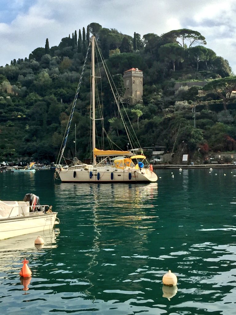 SlipFinderApp's tweet image. Great day for a boat ride in Portofino #marinadiportofino #boatslips #slipfinder #italianboating #liguriansea