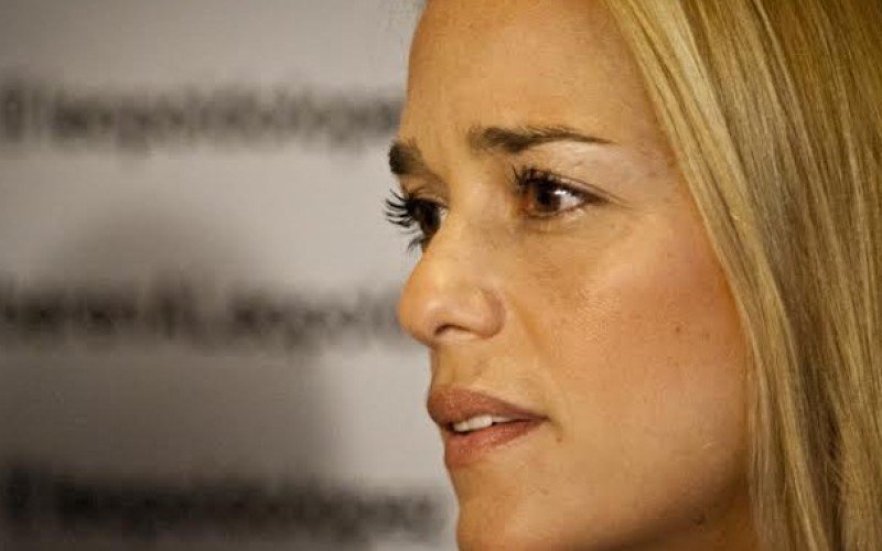 ElNacionalWeb's tweet image. Oficialistas agredieron a Lilian Tintori en Cojedes bitly.com/1MpNL7N
