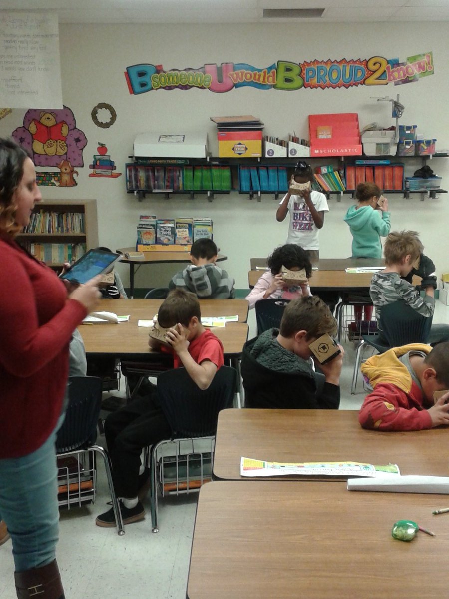 rxdurden2015's tweet photo. Google Expeditions at Powell https://t.co/aTqiyfEJk1