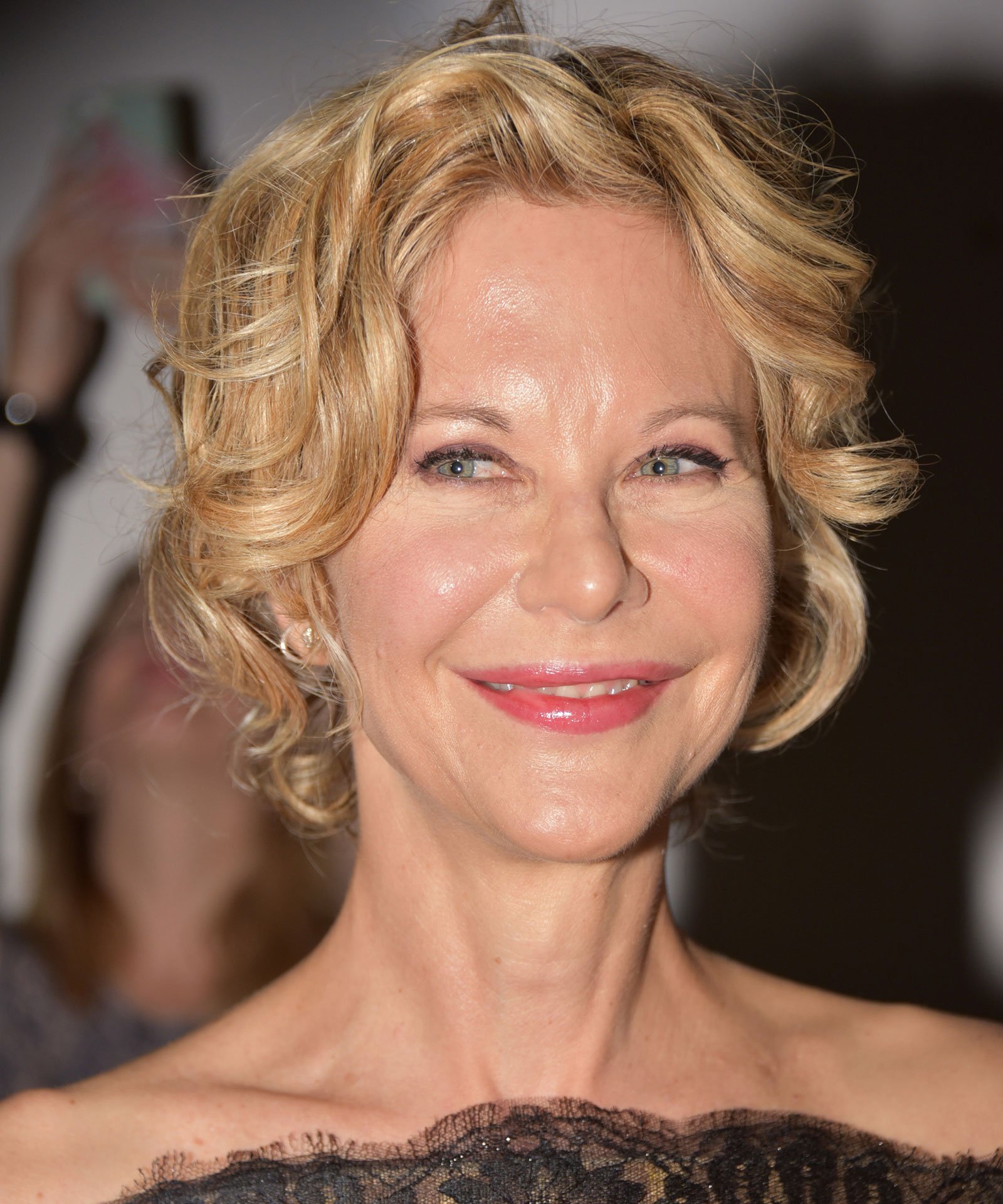  on with wishes Meg Ryan a happy birthday! 
