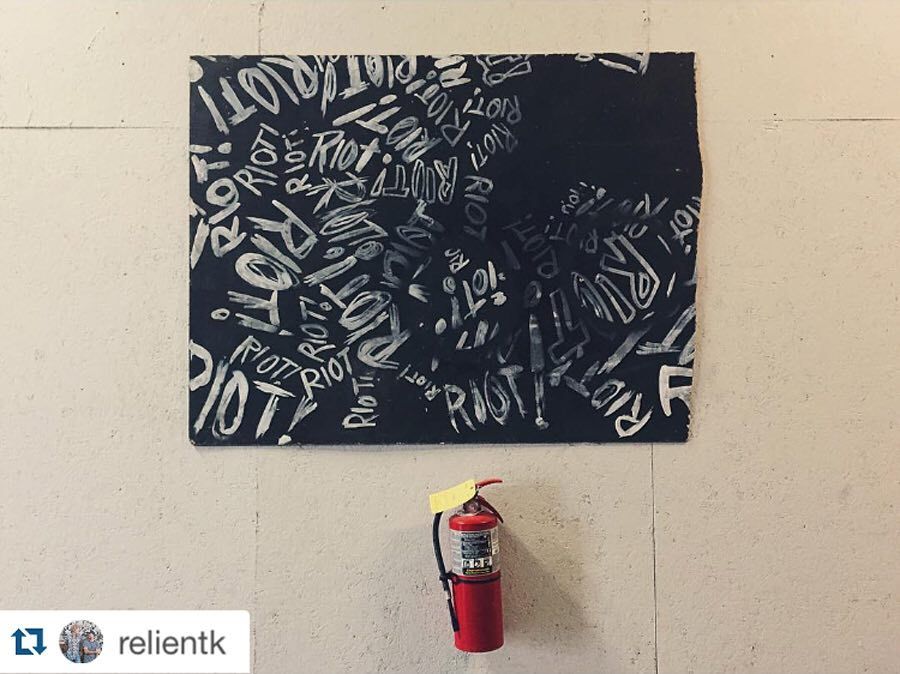 paramorism's tweet photo. #paramore: #TBT via our friends in @RelientK​ (https://t.co/ahD3jVQ68d) https://t.co/wF9Rvgo9Sf