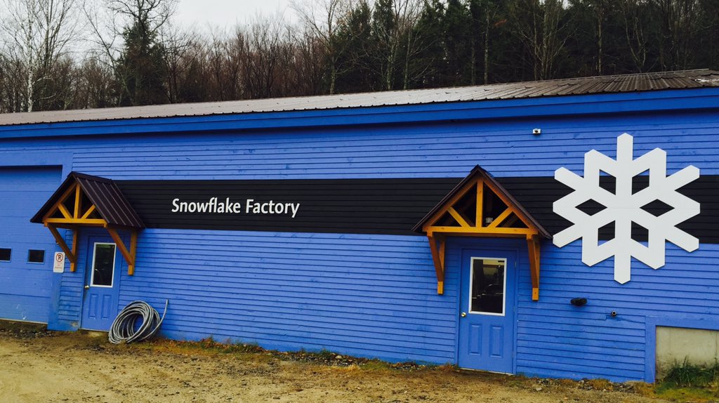 tjthunder's tweet photo. Am I dreaming??
@sundayriver
I imagine Oompa Loompas running around in there! 👶🏻👶🏻
❄️❄️❄️
#snowflakefactory https://t.co/Gjb3g1lHxr