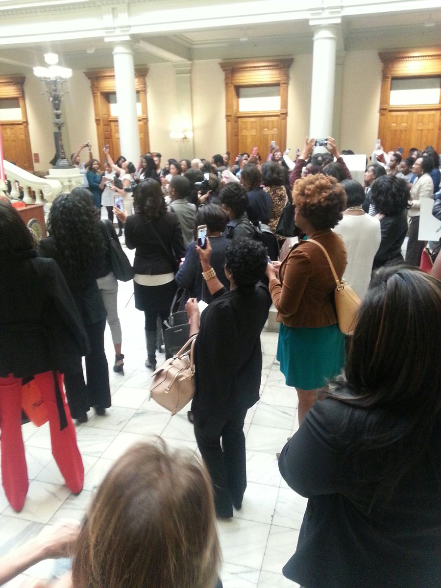 InnerStrategy's tweet image. Female Entrpreneurs...you can live your Dreams!!!  #100FemaleEntrpreneurs