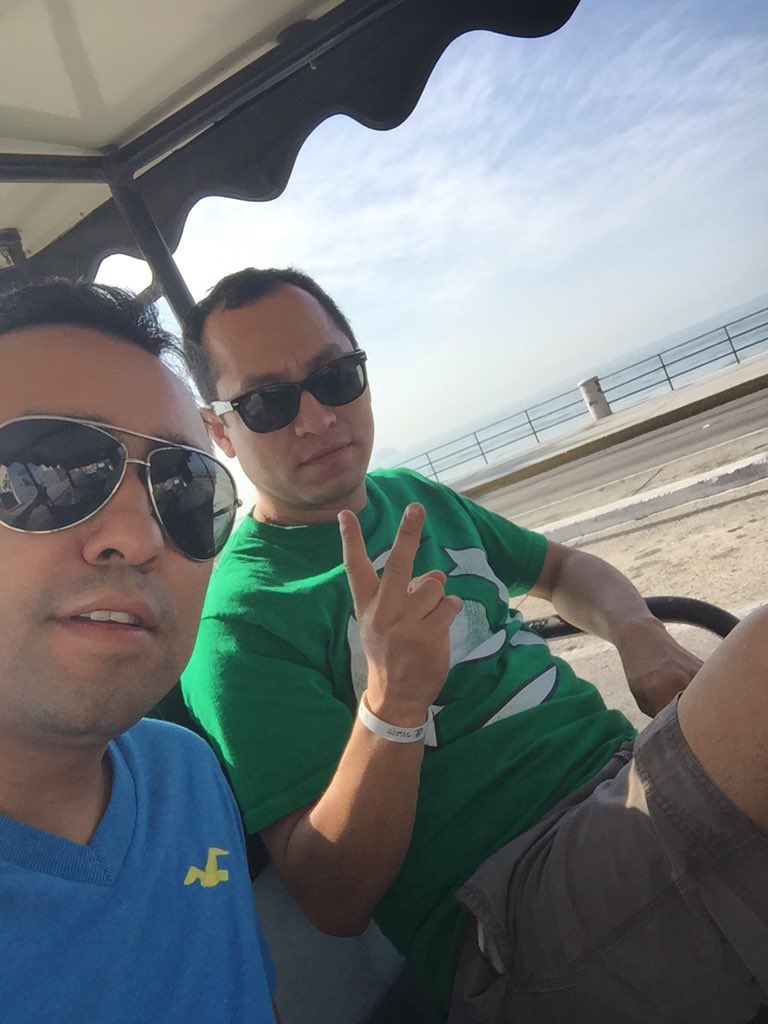 Dias!! Desde Mazatlan, aquí en el pipirin con el cerdo abismal <a href="/IsayAbyssmalpig/">Isay Castillo</a>