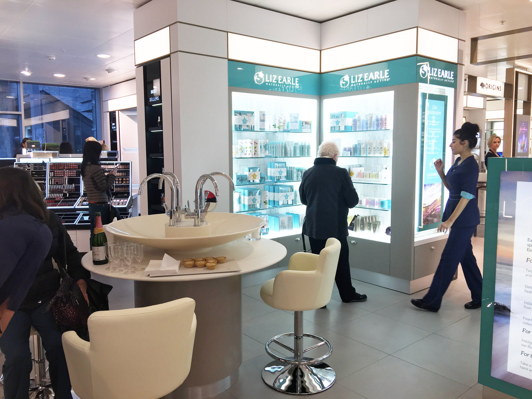 liz earle essentials kit