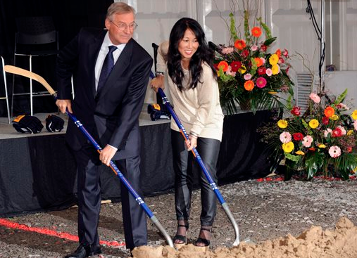 pegulacity's tweet image. #tbt #TerryPegula #KimPegula ow.ly/U8Iam