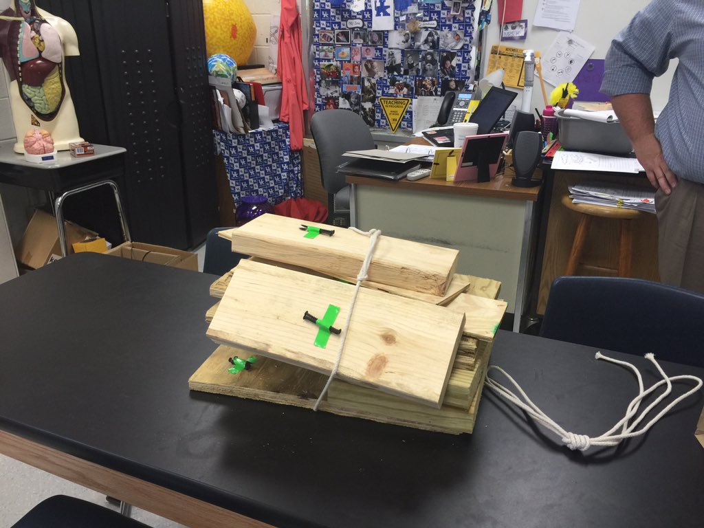 DurangoSupt's tweet photo. Wood going to become Ss' creations to help others @GoodridgeElem using engineering practices @Boone_County @dr_poe https://t.co/TFJz1e62e8